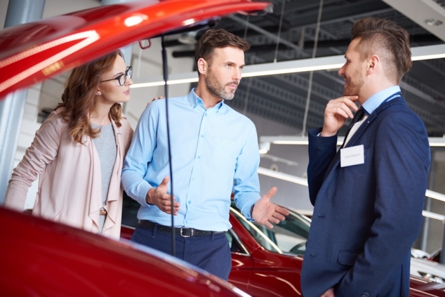6 Questions You Should Ask From A Car Dealer!